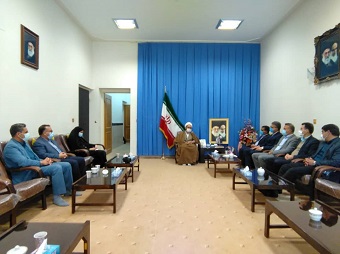 امام جمعه ایلام: مدیران دستگاه های حمایتی خود را خادم مردم بدانند