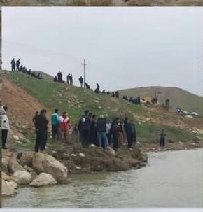 انحراف و واژگونی خودروی سواری پژو درحاشیه رودخانه سیمره