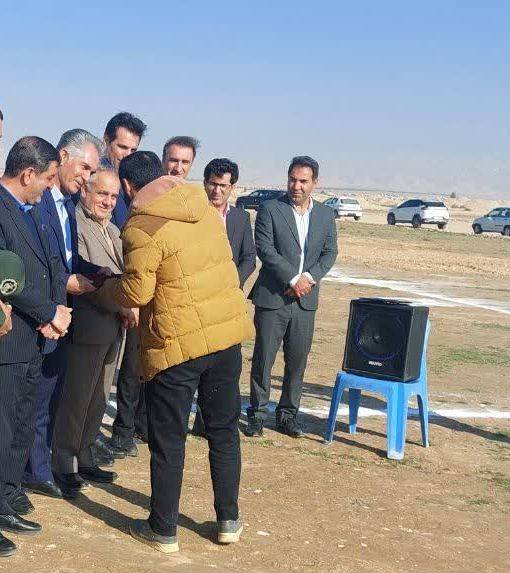 ۷۰۰ قطعه زمین در راستای قانون جوانی جمعیت در مهران واگذار شد