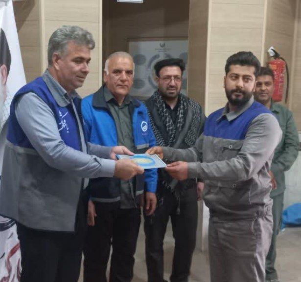 ۵۵ راننده استان های معین در قرارگاه اربعین آبفا مهران تقدیر شدند