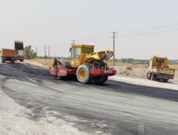 ادامه عملیات بهسازی زیرساخت‌های جاده‌ای اربعین در محور مهران