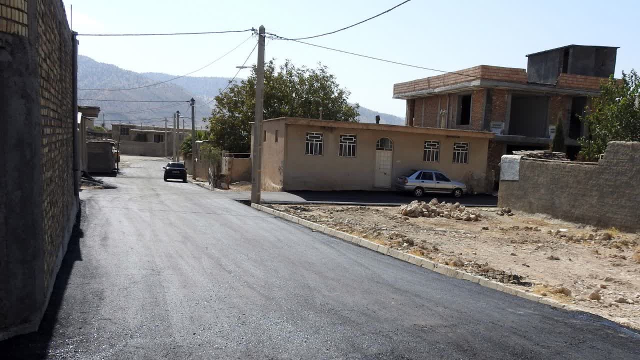 اجرای ۱۷ هزار متر مربع آسفالت در روستای هفت چشمه ایلام