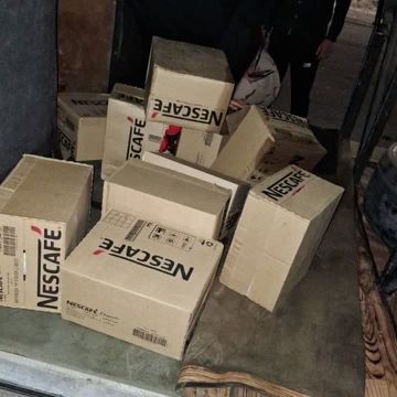 کشف ۶۰۰بسته نسکافه قاچاق از یک دستگاه اتوبوس ورودی به کشور