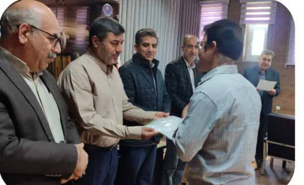 تبدیل وضعیت ۴۳ نفر از کارگران شهرداری مهران