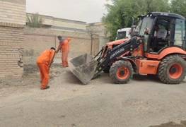 تداوم عملیات پاکسازی و نخالهبرداری معابر سطح شهر مهران