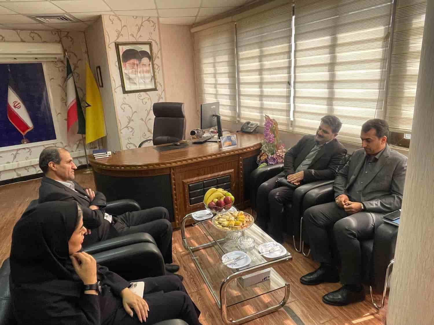 توزیع بسته‌های ترویج فرهنگ اهدای خون در مرسولات پستی ایلام