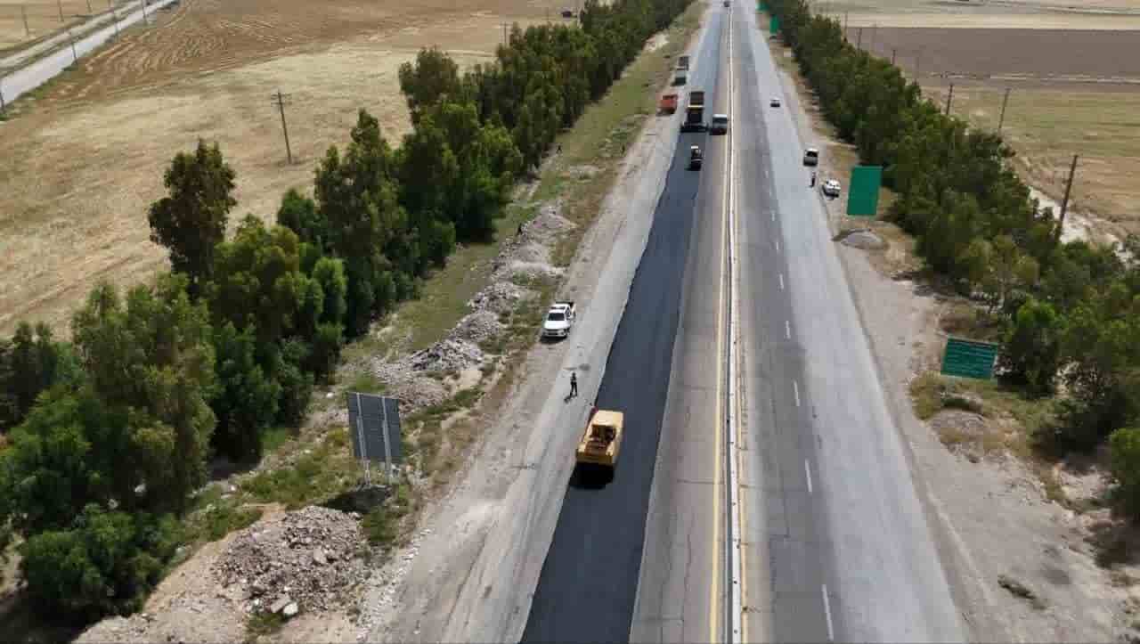 بهسازی و روکش آسفالت ۲۰۲ کیلومتر از محورهای اصلی و شریانی ایلام
