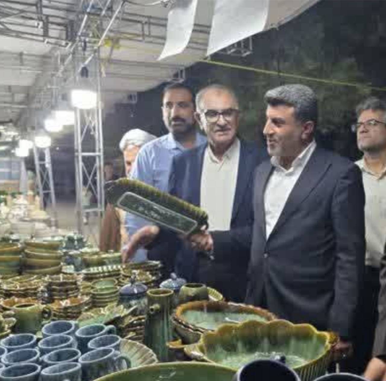 نمایشگاه پاییزه با ۸۰ غرفه در دهلران گشایش یافت