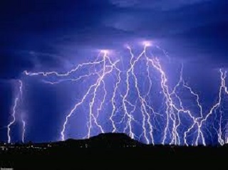 سامانه بارشی از روز یکشنبه وارد ایلام می شود