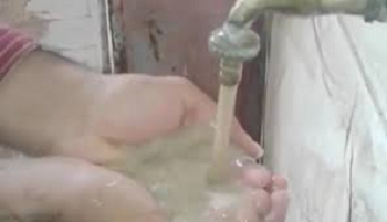 تعمیرات شبکه، دلیل گل آلود بودن آب شرب روستای گنبد پیر محمد ملکشاهی است