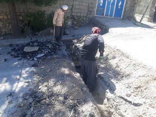 آغاز نصب انشعابات آب در روستای سرپله آبدانان
