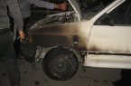 آتش سوزی خودرو پراید موجب مصدومیت آتش نشانان ایلامی شد