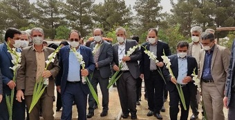 مراسم عطر افشانی و غبارروبی مزار شهدای گمنام ایلام برگزار شد