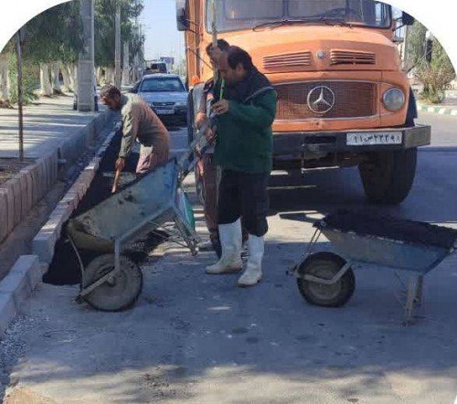 اجرای عملیات لکه گیری و آسفالت معابر سطح شهر مهران