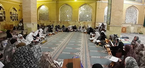 نیمی از معتکفان ایلامی جوانان و نوجوانان هستند