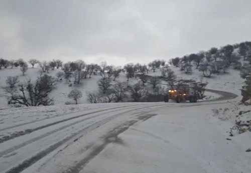 ۱۳۰ کیلومتر از راه های ایلام برف روبی شد