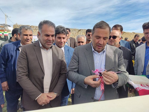 ۷ پروژه برق رسانی در ایوان افتتاح و کلنگ زنی شد