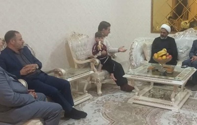 خانواده های شهدا سهم بزرگی در عزت کشور دارند