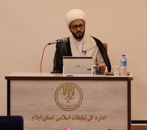 در سبک زندگی منتظرانه(انتظار فرج) باید از فرهنگ غربی فاصله گرفت