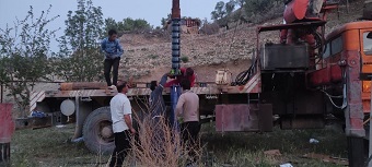 الکتروپمپ شناور چاه آب شرب تنگ حمام شهر چوار تعویض شد