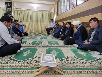 برگزاری جلسه حلقه صالحین با حضور مدیرعامل شرکت برق ایلام