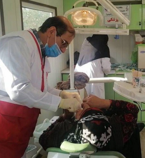 اعزام کاروان سلامت هلال احمر ایلام به روستاهای بخش کارزان سیروان